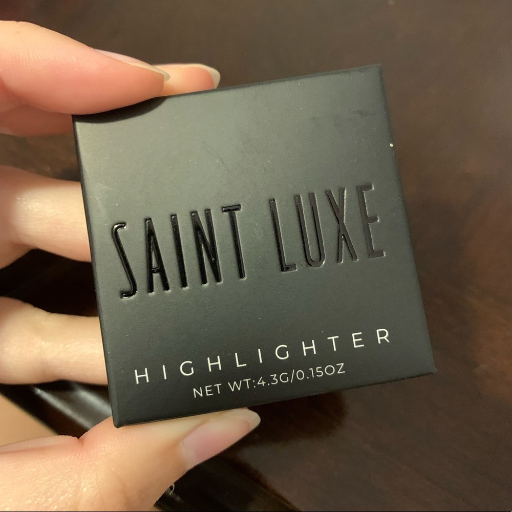 Saint luxe highlighter